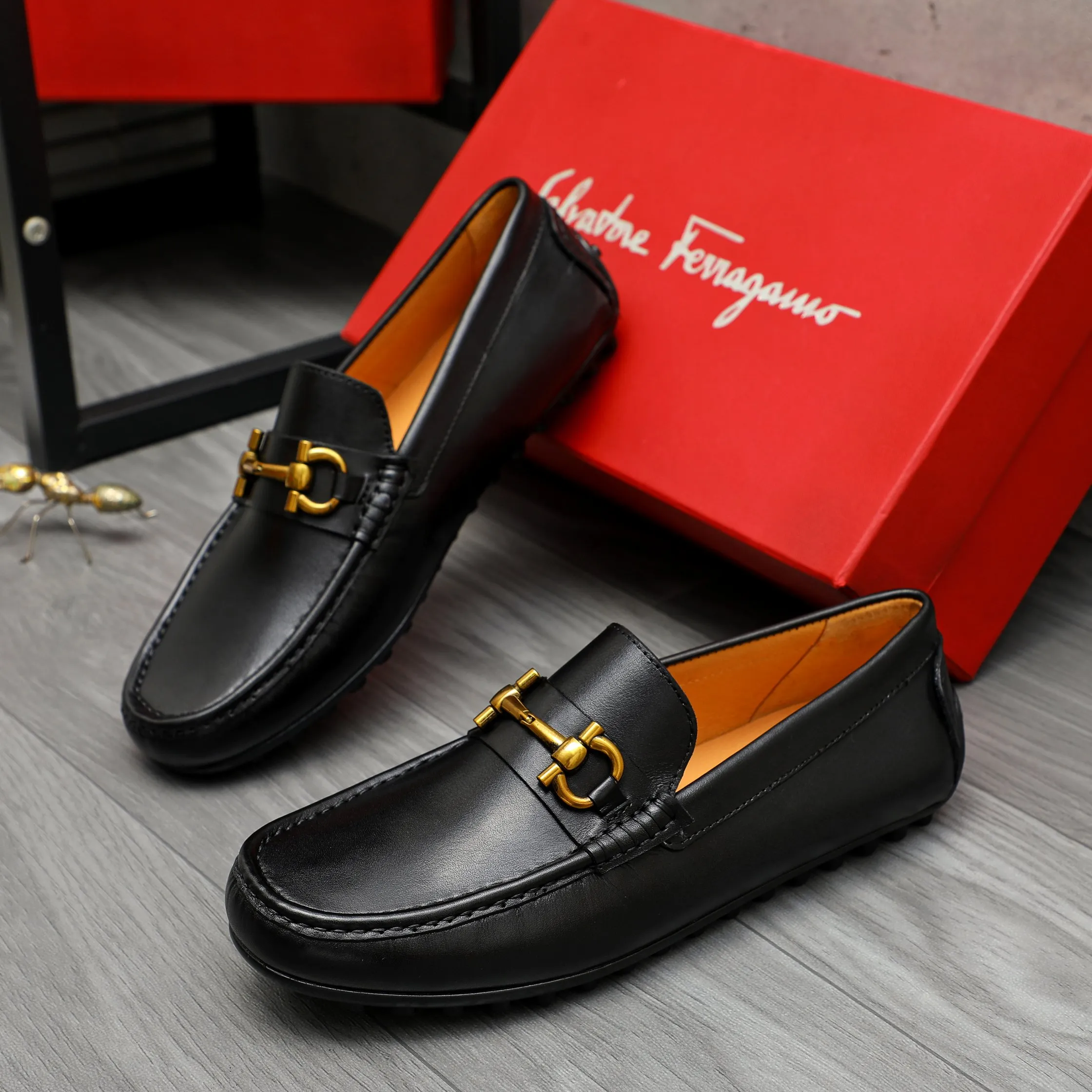 Men's shoes 💰400 Product trademark: Ferragamo "Ferragamo" business slip-on shoes Regular size: 38-45 (45 is custom-made and non-returnable) Product materials: Selected high-quality cowhide upper, pigskin lining, rubber bean outsole